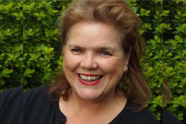 Con_Jane-Barbara-Lyons